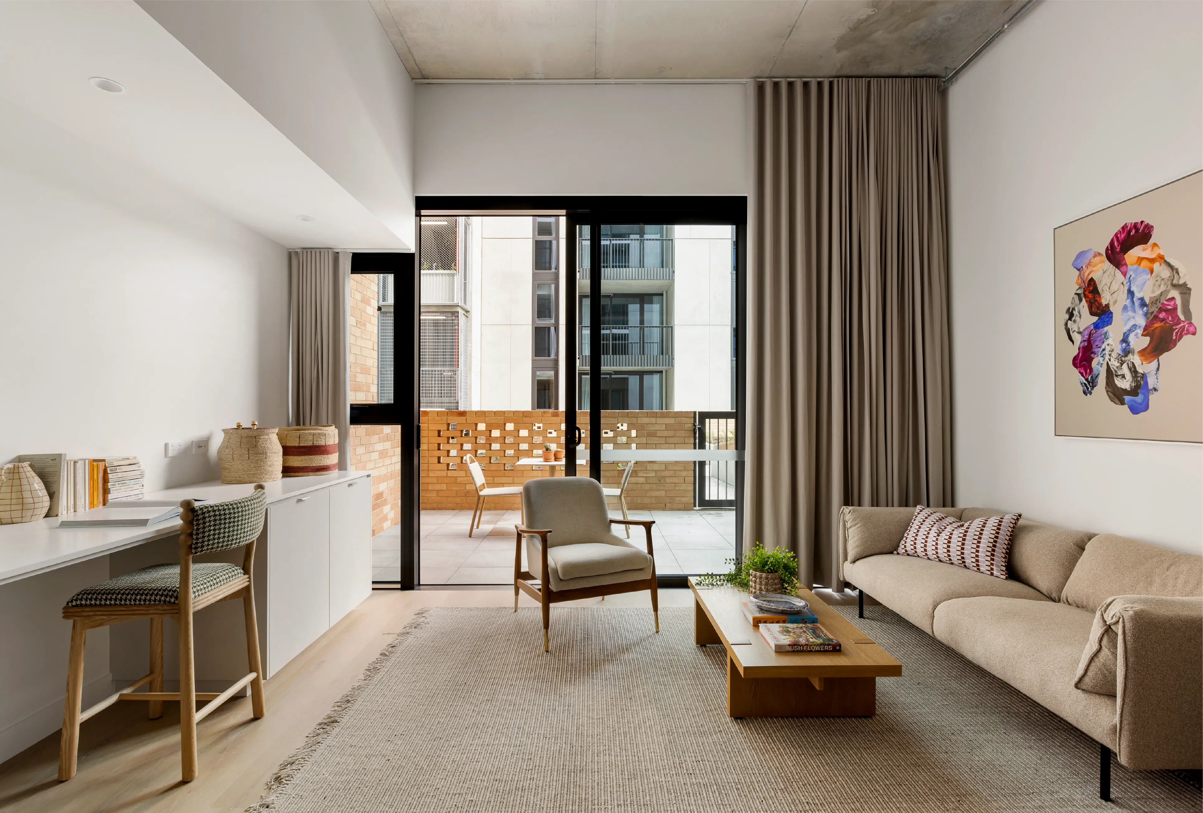 251009 SWK Stud Display G03 Hero Spacecraft